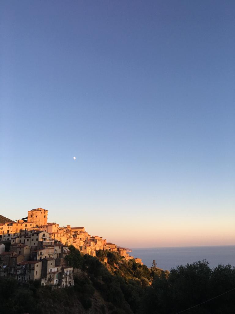 Pisciotta al tramonto - borghi del Cilento